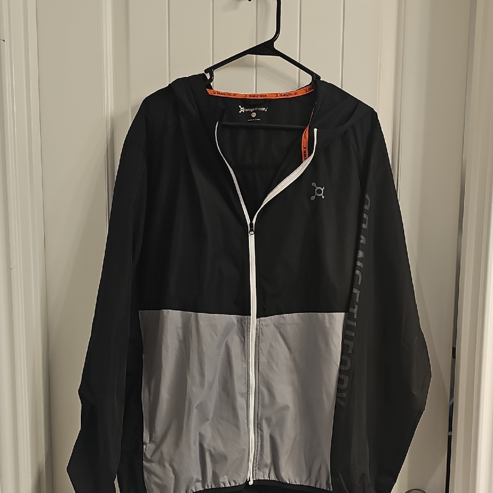 Orangetheory Men's Black and Gray Windbreaker